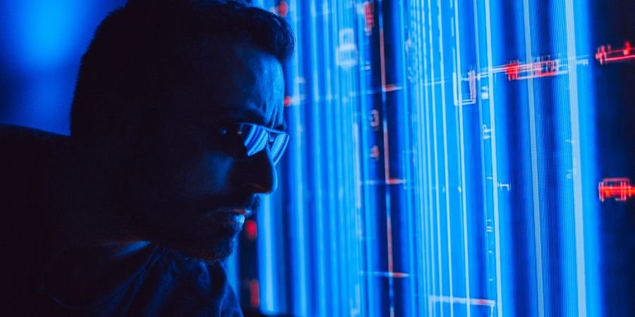 Tech Giants Build AI Chips